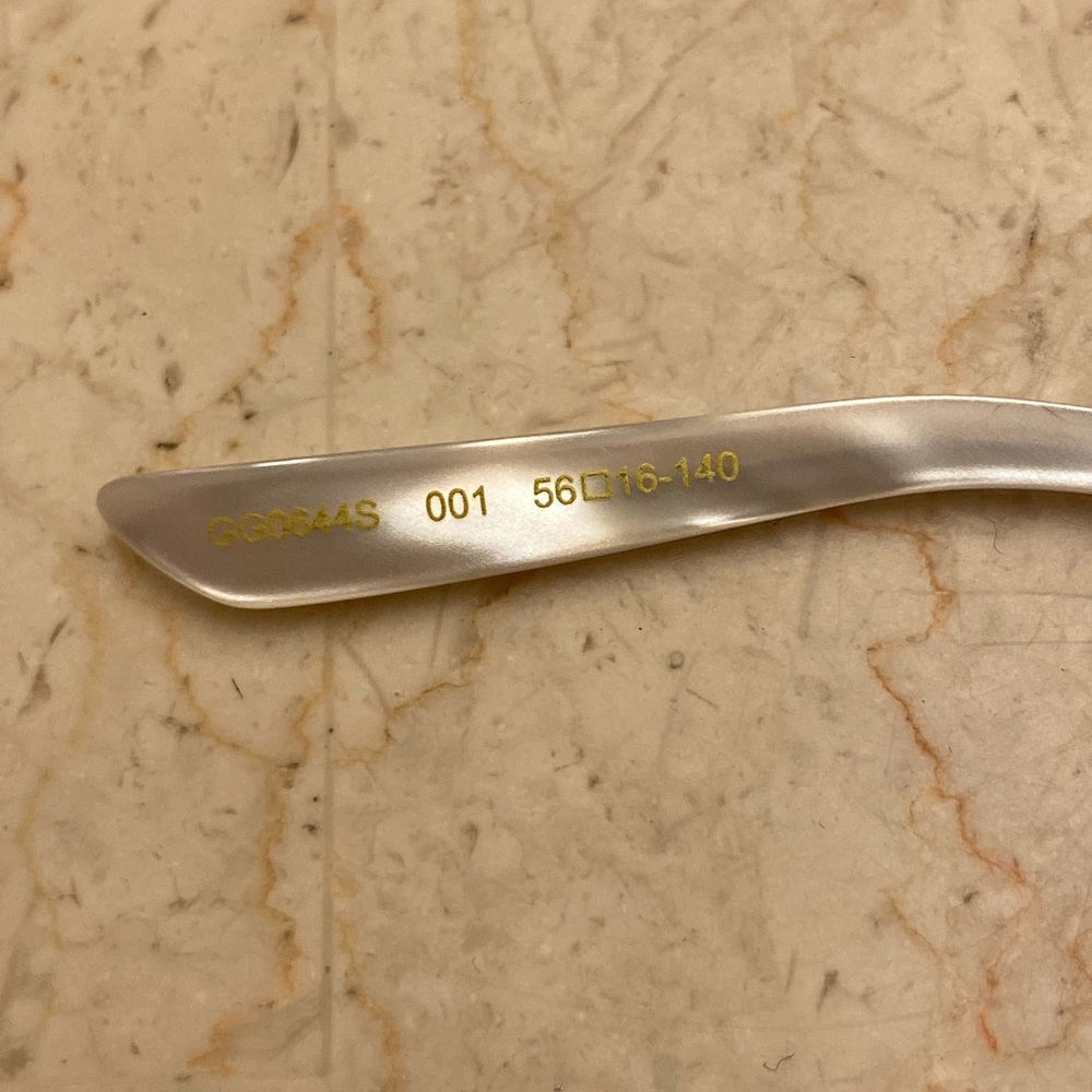 Gucci Square Sunglasses - Picture 5 of 8
